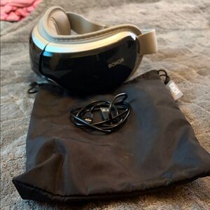 Black VR Headset with Gray Trim – Immersive Mobile VR